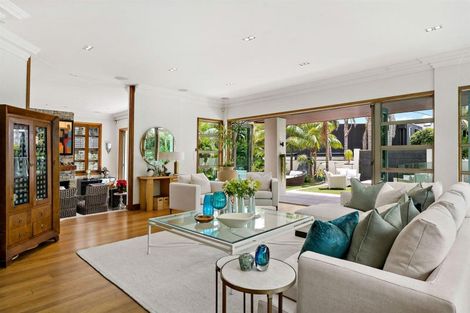 Photo of property in 18a Tiri Road, Milford, Auckland, 0620