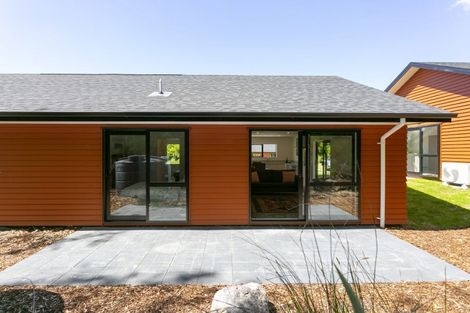 Photo of property in 7 Winnie Close, Acacia Bay, Taupo, 3330