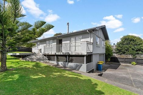 Photo of property in 12 Devonshire Road, Unsworth Heights, Auckland, 0632