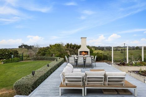 Photo of property in 167 Anderson Road, Helensville, 0875