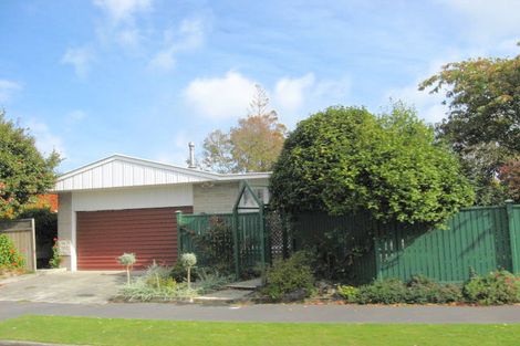 Photo of property in 5 Guinness Crescent, Ilam, Christchurch, 8041