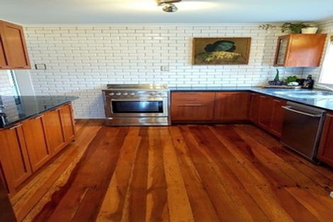 Photo of property in 107 Kinross Street, Blockhouse Bay, Auckland, 0600