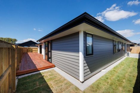 Photo of property in 87 Freedom Drive, Kelvin Grove, Palmerston North, 4470