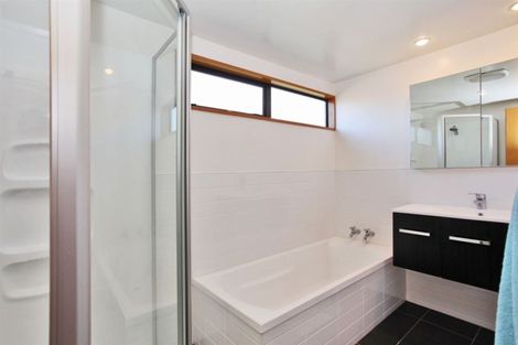 Photo of property in 35 Witbrock Crescent, Burnside, Christchurch, 8053