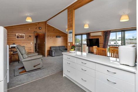 Photo of property in 43 Tamure Place, Ruakaka, 0116