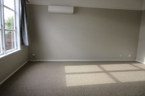 Photo of property in 15 Wilson Street, Newtown, Wellington, 6021