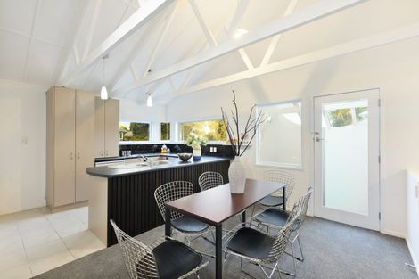 Photo of property in 6 Finn Place, Totara Vale, Auckland, 0629