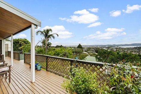Photo of property in 222 Whangaparaoa Road, Red Beach, 0932