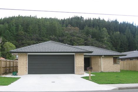 Photo of property in 24 Pinehill Crescent, Trentham, Upper Hutt, 5018