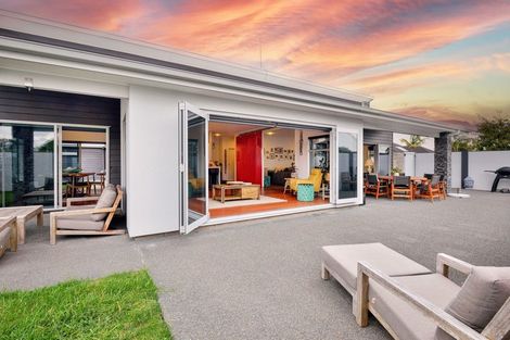 Photo of property in 13 Charteris Rise, Riverdale, Gisborne, 4010