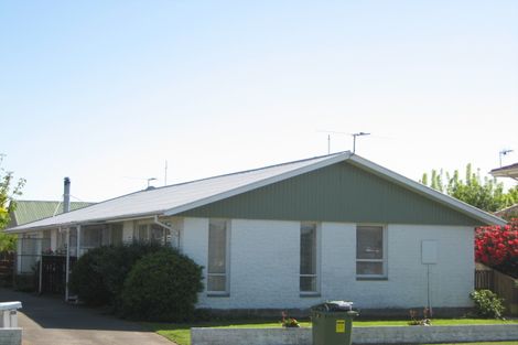 Photo of property in 1/59 Winters Road, Redwood, Christchurch, 8051