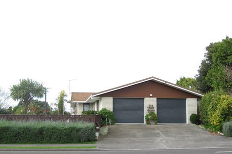 Photo of property in 323 Mangorei Road, Merrilands, New Plymouth, 4312