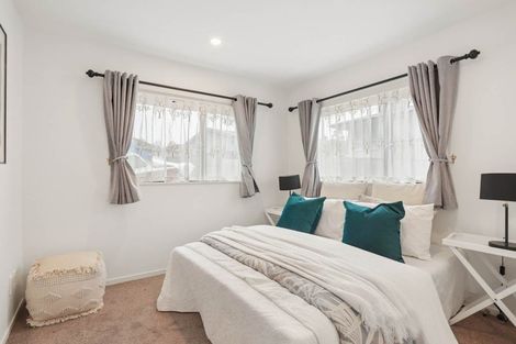 Photo of property in 65a Woodside Road, Massey, Auckland, 0614