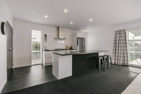 Photo of property in 10 Monaco Grove, Fitzherbert, Palmerston North, 4410