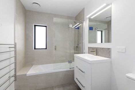 Photo of property in 30 Turtleback Avenue, Whitby, 5024