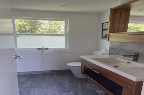 Photo of property in 2/36 Beulah Avenue, Rothesay Bay, Auckland, 0630