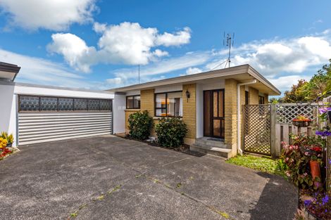 Photo of property in 2/208 Centreway Road, Orewa, 0931