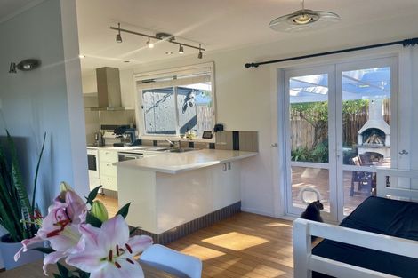 Photo of property in 9 Ross Crescent, Orewa, 0931
