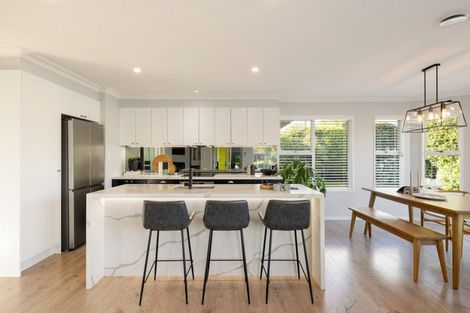 Photo of property in 82 Williams Street, Cambridge, 3434