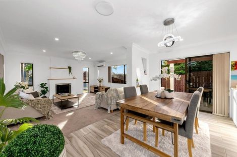 Photo of property in 97 Mt Lebanon Crescent, The Gardens, Auckland, 2105