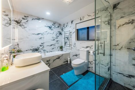 Photo of property in 54 Armstrong Farm Drive, East Tamaki Heights, Auckland, 2016