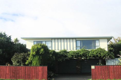Photo of property in 84 Gray Avenue, Paraparaumu Beach, Paraparaumu, 5032