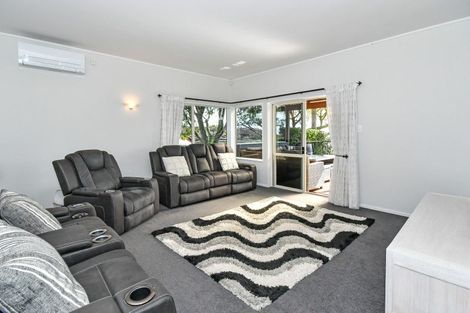 Photo of property in 12 Ilex Place, Totara Heights, Auckland, 2105