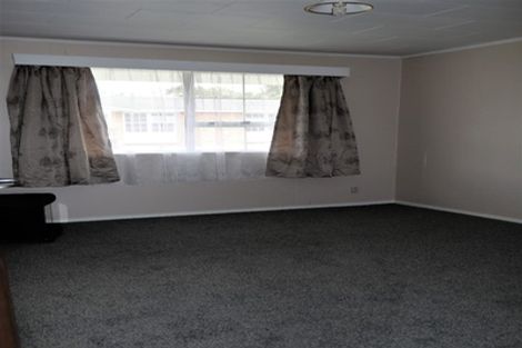 Photo of property in 2/7 Cederholm Grove, Brown Owl, Upper Hutt, 5018