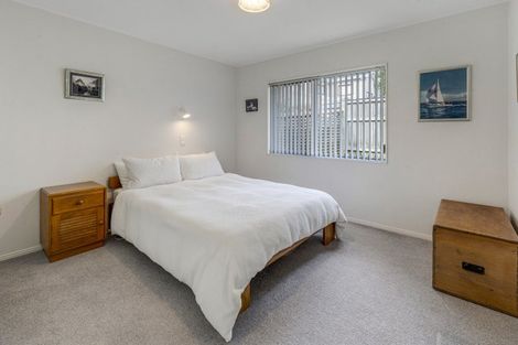 Photo of property in 18 Simmental Crescent, Somerville, Auckland, 2014