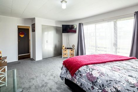 Photo of property in 19 Maclaurin Street, Dannevirke, 4930