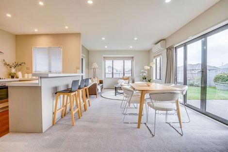 Photo of property in 11 Okuku Place, Hei Hei, Christchurch, 8042