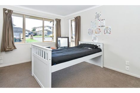 Photo of property in 14 Nicholas Gibbons Drive, Clendon Park, Auckland, 2103