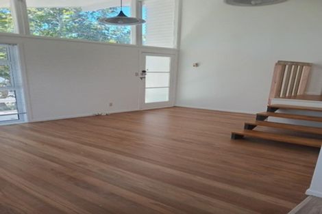 Photo of property in 8 Dawnhaven Drive, Te Atatu Peninsula, Auckland, 0610