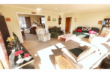 Photo of property in 69 Main North Road, Geraldine, 7930
