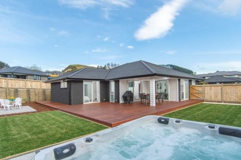 Photo of property in 1 Moira Close, Welcome Bay, Tauranga, 3175
