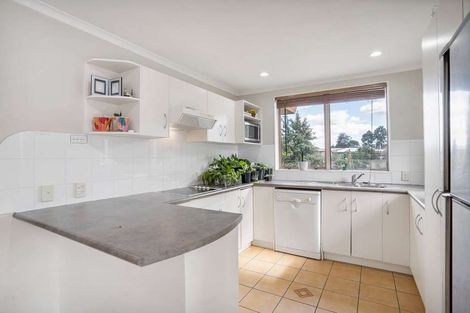 Photo of property in 12 Scotts Field Drive, Takanini, 2112