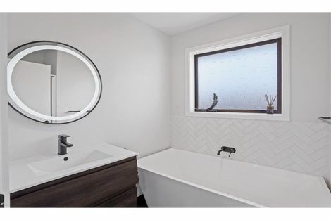 Photo of property in 5 Carbine Place, Sockburn, Christchurch, 8042