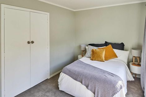 Photo of property in 2/22 Shackleton Grove, Stokes Valley, Lower Hutt, 5019