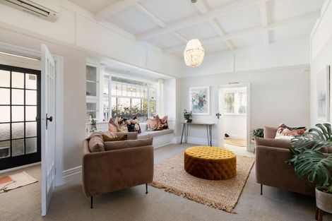 Photo of property in 81a Rangatira Road, Beach Haven, Auckland, 0626