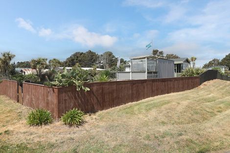 Photo of property in 75 Punga Street, Tangimoana, 4822