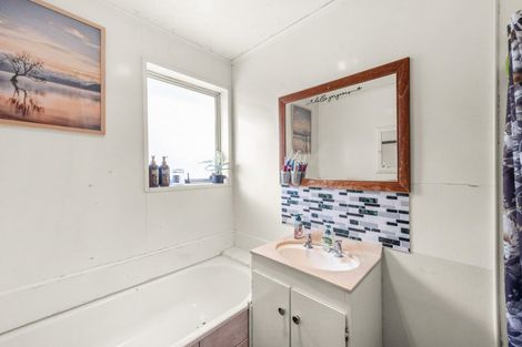 Photo of property in 21 Tania Crescent, Western Heights, Rotorua, 3015