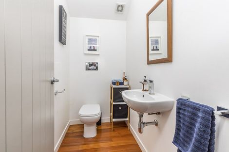 Photo of property in 8 Hargreaves Street, Mount Cook, Wellington, 6021