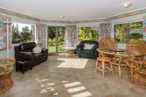 Photo of property in 536 Kaipara Road, Papakura, 2582