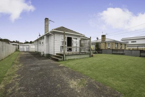 Photo of property in 32 Montgomery Avenue, Pukekohe, 2120