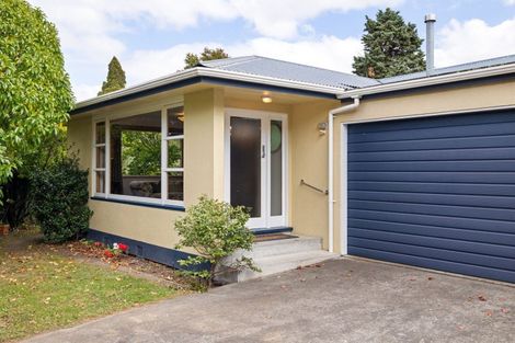 Photo of property in 23 Saint Albans Avenue, Hokowhitu, Palmerston North, 4410
