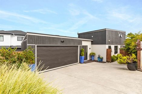 Photo of property in 16a Wharf Road, Te Atatu Peninsula, Auckland, 0610