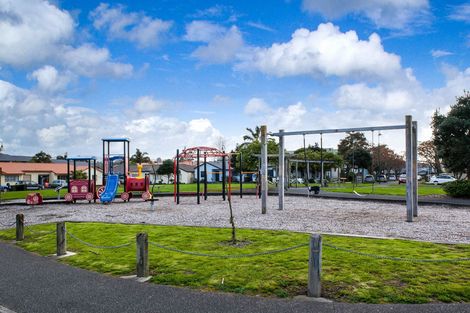 Photo of property in 3 Neta Grove, Henderson, Auckland, 0612