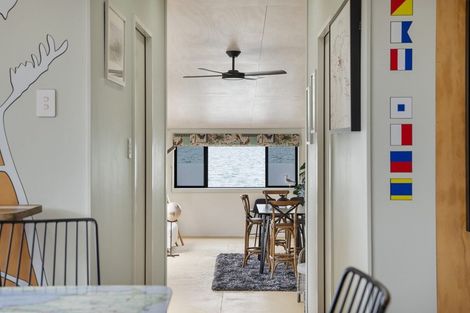 Photo of property in 6 Musick Point Road, Bucklands Beach, Auckland, 2012