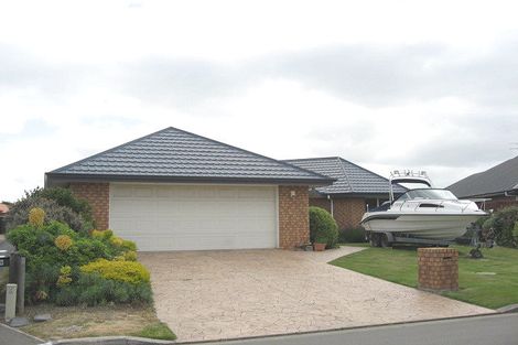Photo of property in 11 Wisteria Place, Parklands, Christchurch, 8083