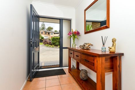 Photo of property in 14 Palm Grove Drive, Western Heights, Hamilton, 3200